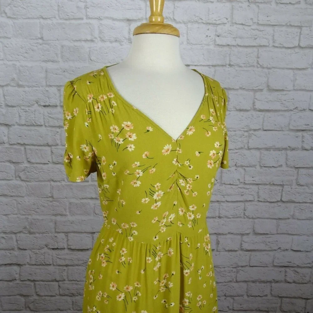 American Eagle Women's Dress V-Neck Floral Bohemian Short Shirred Casual Size M - Picture 3 of 12
